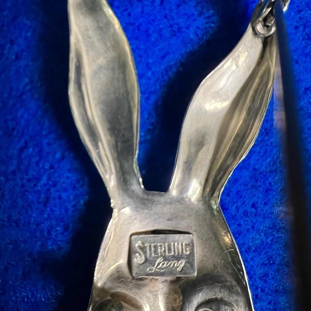 Lang Sterling Silver Vintage Smiling Rabbit Pin - Picture 4 of 10